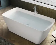 Freestanding acrylic bathtub